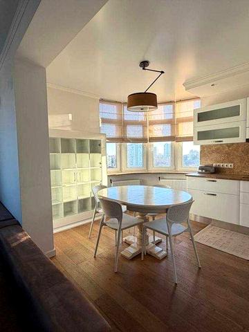 Липківського 18, м.Вокзальна, оренда 2к, Генератор на ліфт, воду!