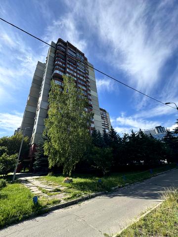 Старонаводницька вул., 8-А