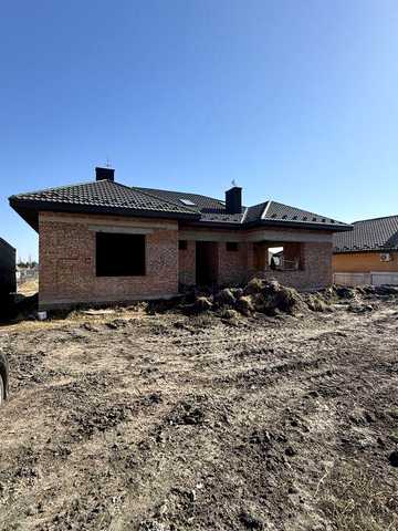 Продаж будинку в місті Вараш