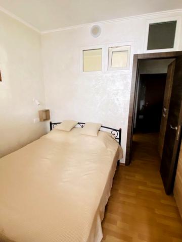 Анни Ахматової вул., 16-Б