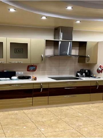 Літературна вул., 1а