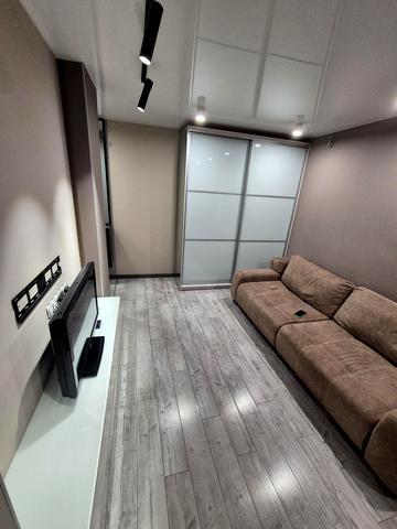 Алана Шепарда вул. (Суворова), 11-А