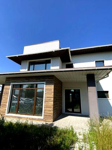 продаю будинок в КГ Манхетен, Романків