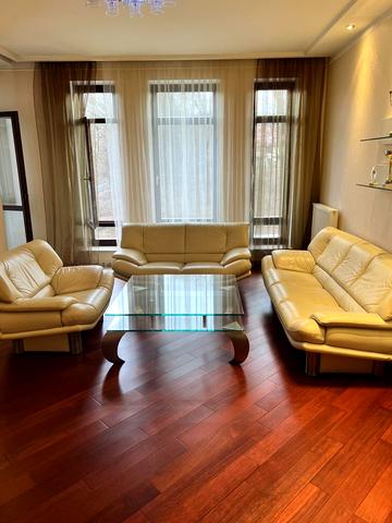 Юрія Мушака вул., 5