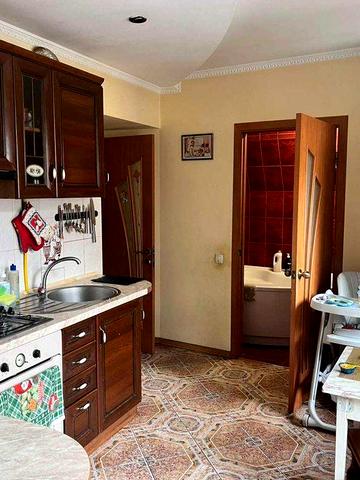 Продаж квартири з потенціалом розширення до 200 м² по вул. Яна Жижки