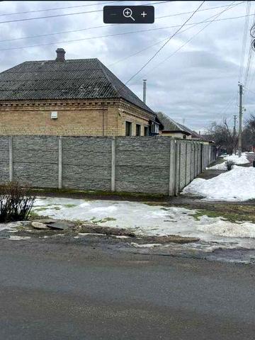 Пропоную до продажу 1\2 будинку в м. Черкасах