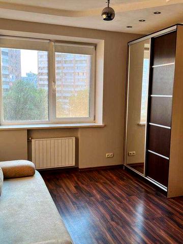 Сдам в аренду 4 комнатную квартиру метро Гагарина(Левада).Спортивная