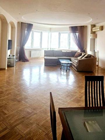 Лєскова вул., 1-А