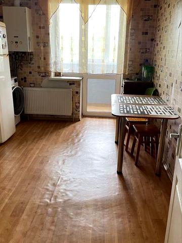 Власник, продам однокімнатну квартиру 40м2, цегляний будинок,район ЦГБ