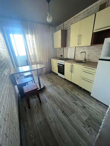 Семафорна вул., 42