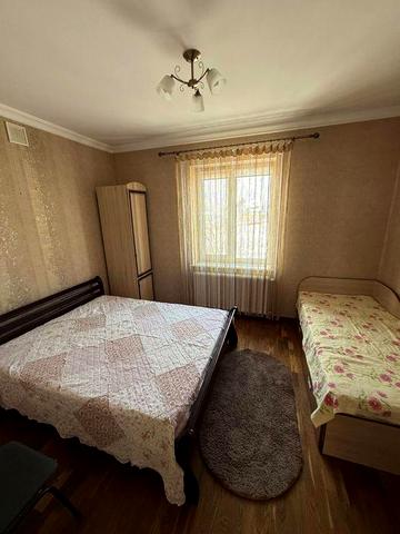 Оренда 6-ти кімнатного будинку (новобудова), по вул. Коцюбинського