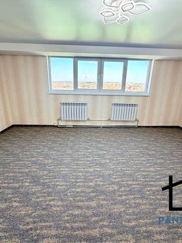 Продається 2-рівнева квартира