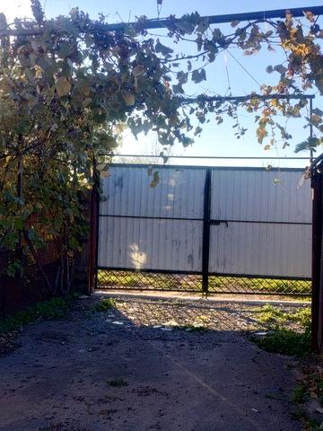 С.Канівське, будинок у житловому стані, комунікації всі працюють.