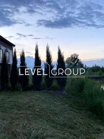 Власний пляж прямо на подвірї! 3-поверховий таун з виходом на воду!