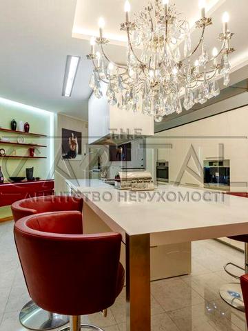 Продаж квартири, вул. Володимирська, Київ