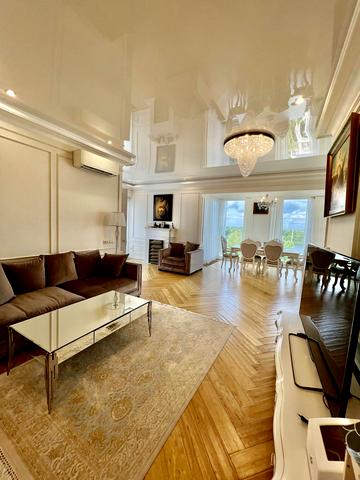 Берегова вул., 11, к.10-Б