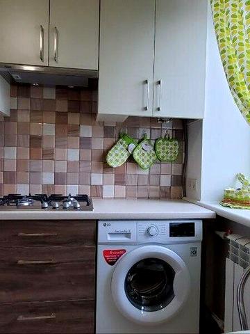 Лесі Українки просп. (Гагаріна), 15