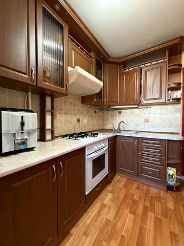 Кобзарська вул., 61