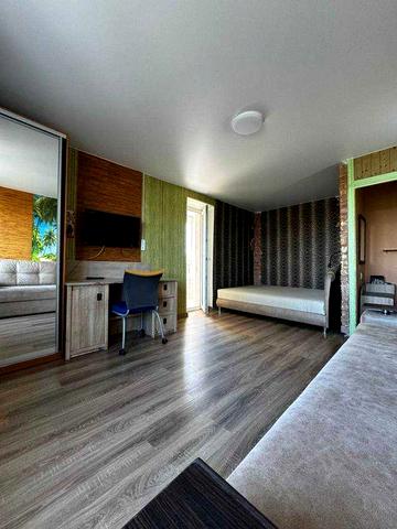 Оренда 1К великогабаритної квартири на 101-му мкр-н