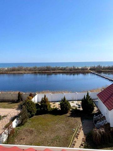 Аренда добротного нового дома на берегу моря Каролино Бугаз