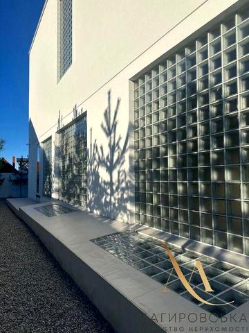 Оренда будинку планування Open Space. Коворкінг і житлова зона..