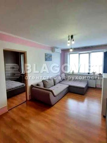 3-кім., Героїв Полку Азов(Малиновського) 13А, квартира з ремонтом