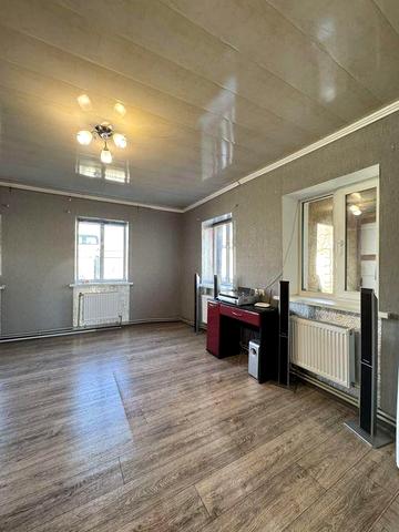 Будинок з виходом до річки