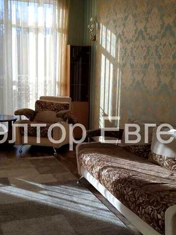 Довгострокова оренда 3к Квартира Військовий узвіз