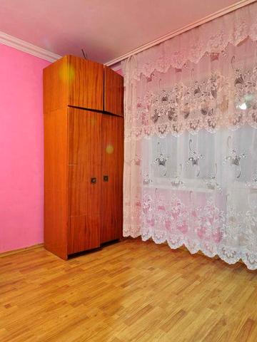 1-кімнатна квартира вул. Митрофанова 12/18