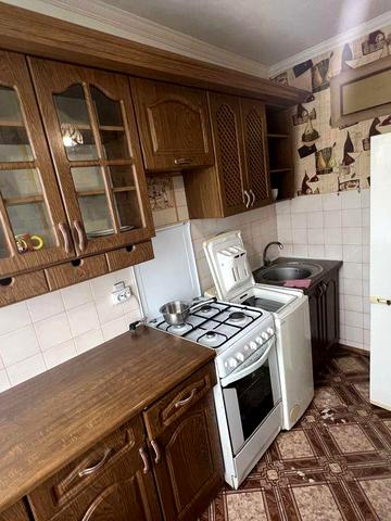 2км квартира р-н Дружба вул.Карпенка (біля АТБ)