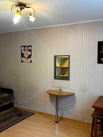 Сдается 1-а квартира-СТУДИО. Метро Оболонь 15 мин.езды.Вышгородская 10