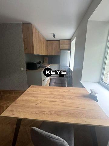 БЕЗ % Продається 2к.квартира з євроремонтом, Повітрофлотський 74