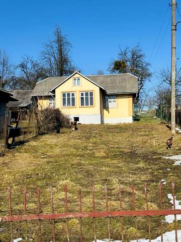 Продається будинок з земельною ділянкою, у м.Новий Розділ.