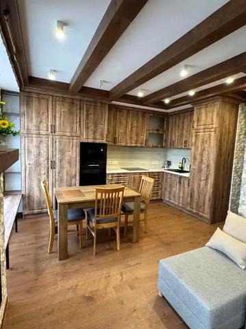 Набережна Перемоги вул., 112-Д