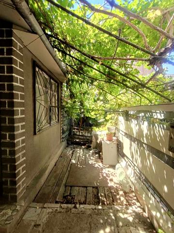 Валерія Лобановського пров. (Олександра Матросова), 4