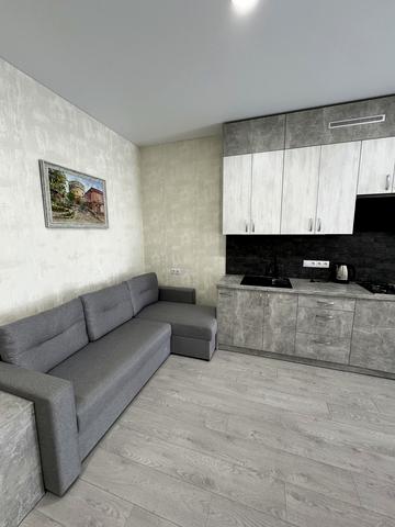 Вячеслава Чорновола вул., 1Б