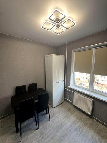 Оренда 1-но кімнатноі вул .Паркова 7