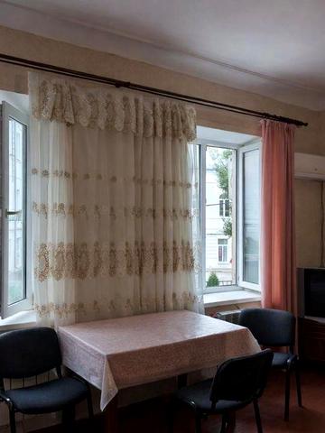 4-к, вул. Міщенка, 8, Березовий сквер, автономне опалення