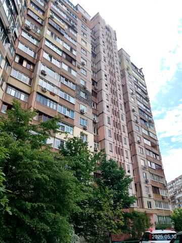 Драгоманова вул., 40-Б