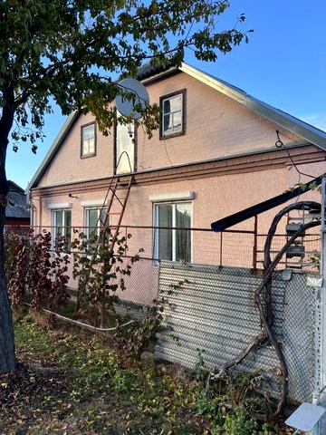 Будинок в Полтаві з гаражем, приватизована  ділянка 10 соток, продаж в
