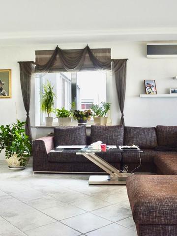 Андрія Аболмасова вул. (Панельна), 5