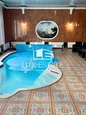 Оренда будинку  300м² з басейном у закритому КМ MONTANA VILLAGE