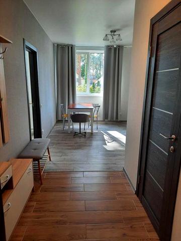 Буча, Михайловського 64. Поряд Бучанський парк.