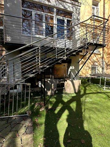 ОРЕНДА Квартири з власним подвір’ям В ЦЕНТРІ МІСТА 320м2