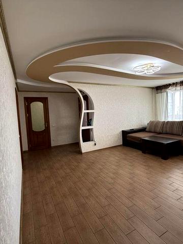 Продам 3 кімнатну квартиру район 4 школи