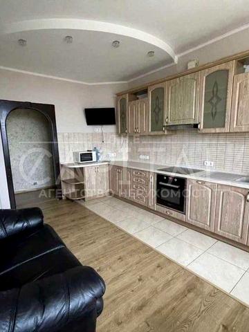 Оренда 3 кімнатної Квартири ЖК«Пори року».