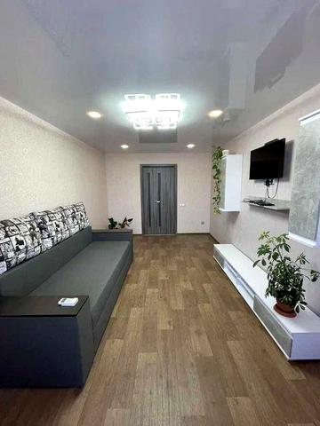 Продам 2 к кв пр. Мануйлівський 77, р-н Макдональдс.Лівий берег.