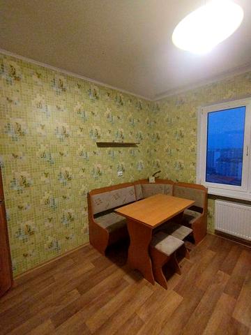 2 комн . кв. ул. Милославская 16  Троещина  , генератор , конвертор