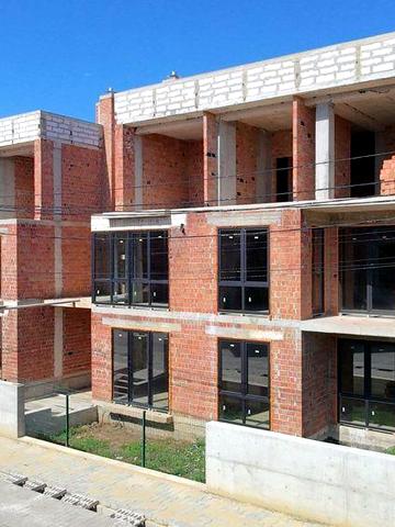 Продається двокімнатна квартира ,дослідна станція.