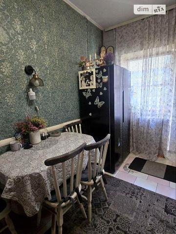 Продаж 2к Квартира Шкільна вулиця